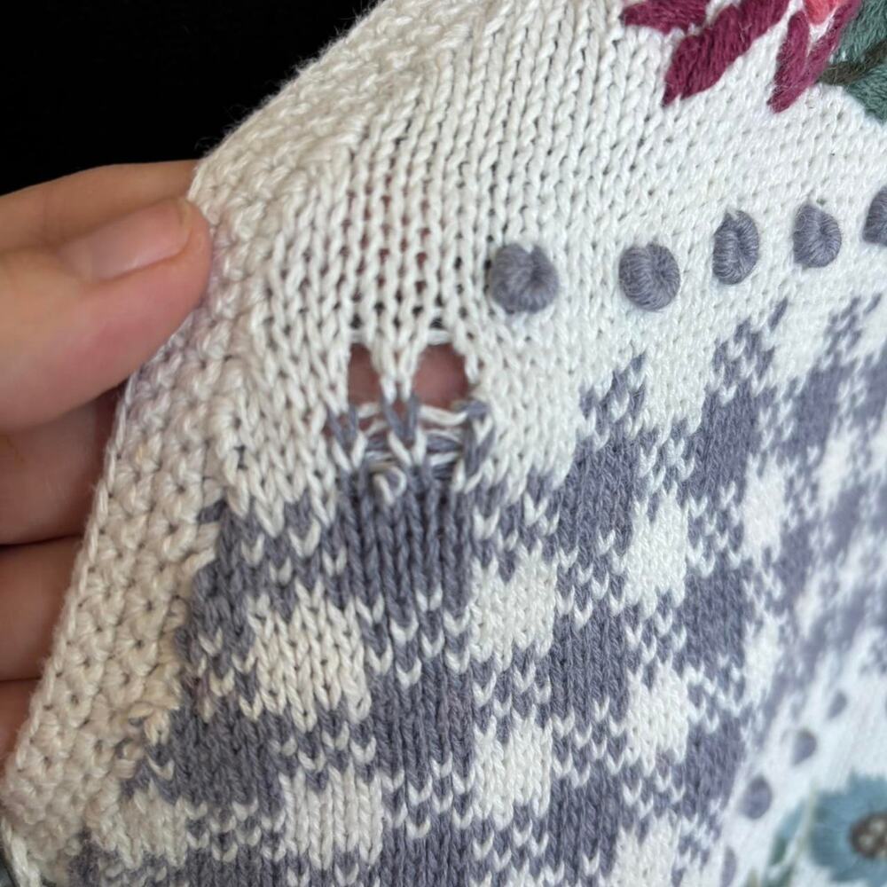 90s Knit Cream Sweater Vest – Cottagecore Floral Embroidered XXL - Picture 7 of 8